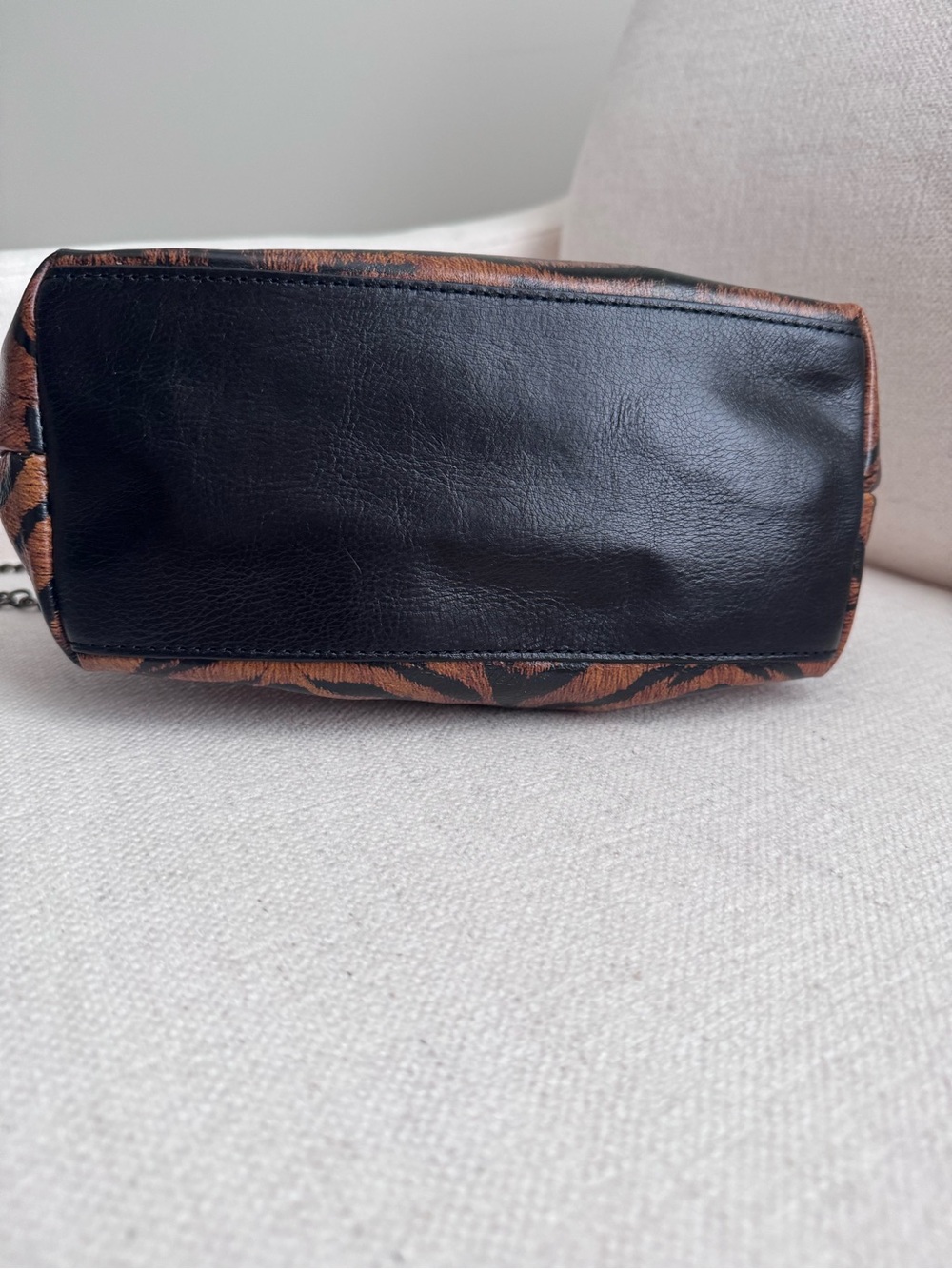 Patricia Nash Tiger Print Brown Leather Crossbody Bag - Picture 6 of 7